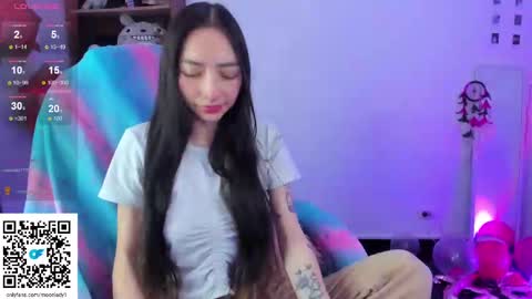 MOON  online show from 03.05.25