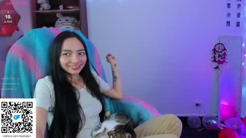 MOON  online show from 03.06.25