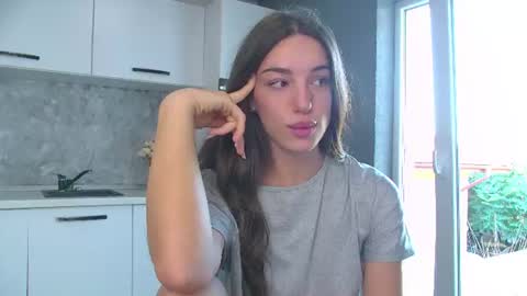moonligt_iris online show from 06.25.26