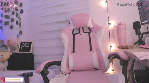 moonliight__ online show from 02.06.25