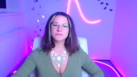 Susanna online show from 12.19.25