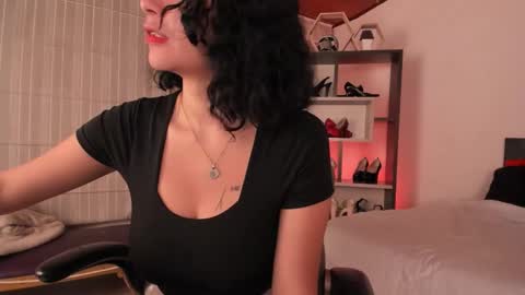 Snapshot of moony_14 chatting on 01.06.26 Michelle online show from 01.06.26