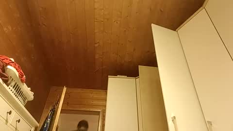 moos1 online show from 10.09.25