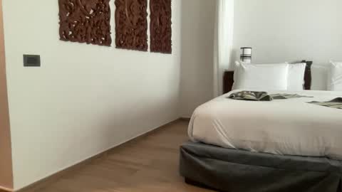 Snapshot of morad262626 chatting on 10.01.25 Morad online show from 10.01.25