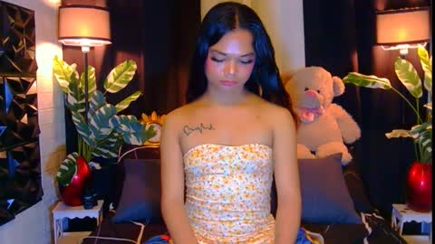 Snapshot of morena_cockts chatting on 11.21.25 rondina online show from 11.21.25