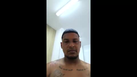 Snapshot of morenoman25 chatting on 04.06.26 Carlos online show from 04.06.26