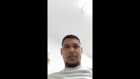 Snapshot of morenoman25 chatting on 04.14.26 Carlos online show from 04.14.26