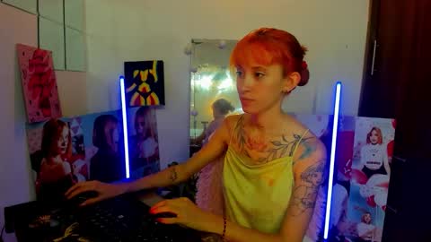 Snapshot of morgaan_19 chatting on 10.25.25 Megaan Castillo online show from 10.25.25