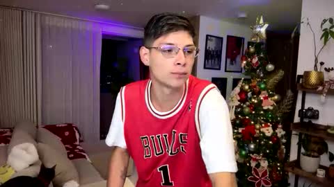 Snapshot of morgan_hiller chatting on 01.06.26 online show from 01.06.26