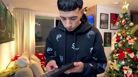 Snapshot of morgan_hiller chatting on 01.12.26 online show from 01.12.26