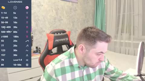 Snapshot of morlaios chatting on 11.08.25 Morl online show from 11.08.25