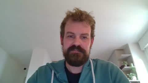 Snapshot of morritz chatting on 11.12.25 morritz online show from 11.12.25