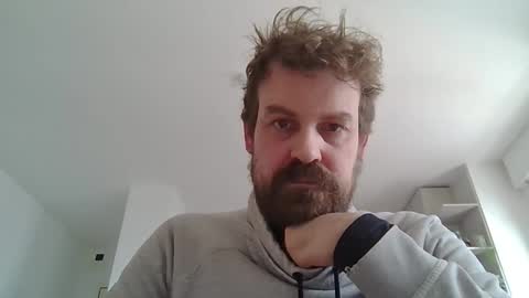 Snapshot of morritz chatting on 03.12.26 morritz online show from 03.12.26