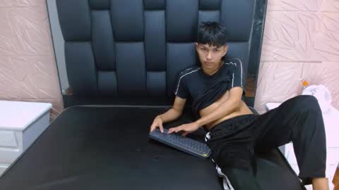 MORTELLE online show from 12.22.25