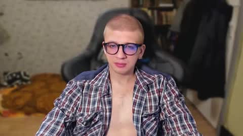 Snapshot of mortywithlove chatting on 03.04.26 Morty online show from 03.04.26