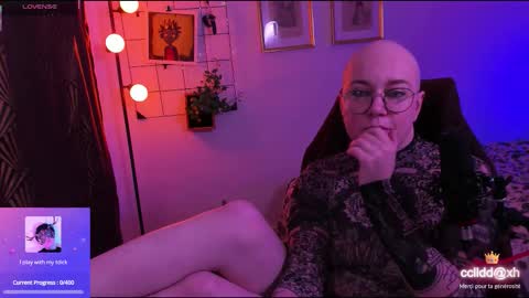 Snapshot of mossprince chatting on 11.02.25 Cernos online show from 11.02.25