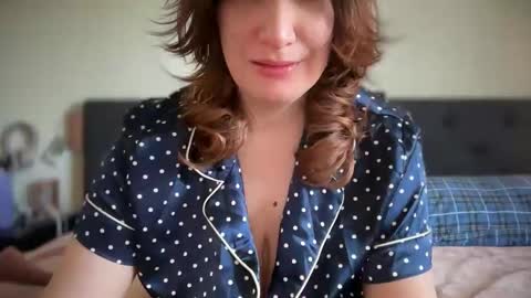 Mossy Mommy online show from 05.08.26