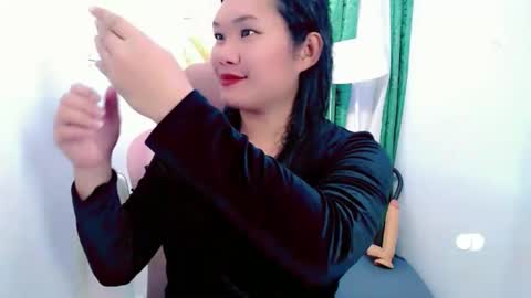 Snapshot of mountain_girl88 chatting on 11.27.25 casandra online show from 11.27.25