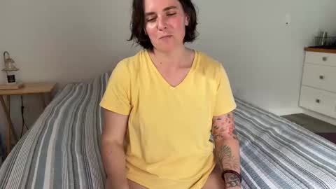 Snapshot of moussemagoo chatting on 03.04.26 MousseMagoo online show from 03.04.26