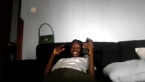 Snapshot of mouthymiss chatting on 03.04.25 Mouthymiss online show from 03.04.25