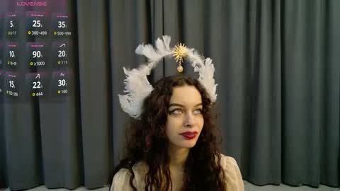 Snapshot of movessa chatting on 12.19.25 Luna online show from 12.19.25