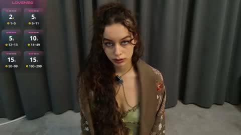 Snapshot of movessa chatting on 12.21.25 Luna online show from 12.21.25