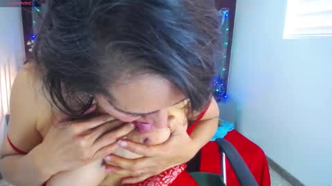 Snapshot of moxa_hot chatting on 01.09.26 moxa hot online show from 01.09.26