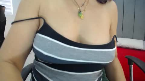 Snapshot of moxa_hot chatting on 02.09.26 moxa hot online show from 02.09.26