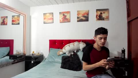 Snapshot of mr_andresr chatting on 12.04.24 Andy online show from 12.04.24