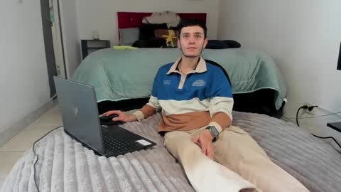 Snapshot of mr_andresr chatting on 01.20.25 Andy online show from 01.20.25