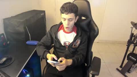 Snapshot of mr_andresr chatting on 02.18.25 Andy online show from 02.18.25