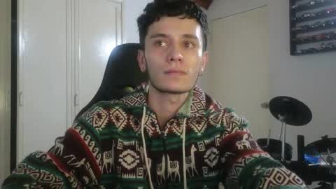 Snapshot of mr_andresr chatting on 10.30.25 Andy online show from 10.30.25