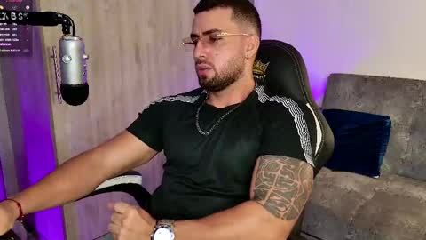 Snapshot of mr_david_cox chatting on 02.28.25 David online show from 02.28.25