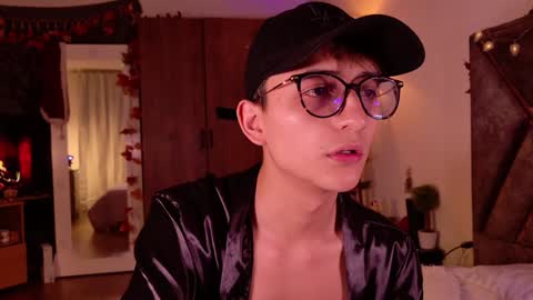 Snapshot of mr_evan1 chatting on 12.05.24 Mr Evans online show from 12.05.24