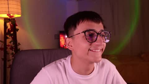 Snapshot of mr_evan1 chatting on 12.18.24 Mr Evans online show from 12.18.24