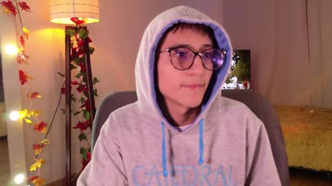 Snapshot of mr_evan1 chatting on 12.19.24 Mr Evans online show from 12.19.24