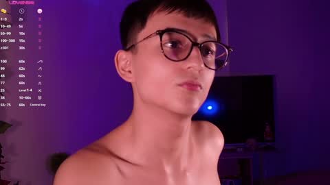 Snapshot of mr_evan1 chatting on 12.23.24 Mr Evans online show from 12.23.24