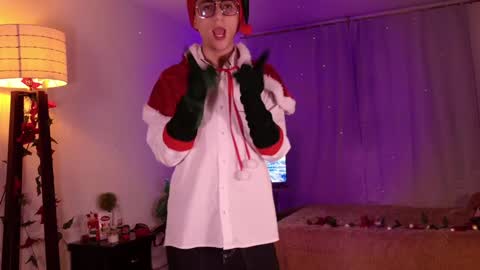 Snapshot of mr_evan1 chatting on 12.24.24 Mr Evans online show from 12.24.24