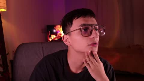 Snapshot of mr_evan1 chatting on 12.27.24 Mr Evans online show from 12.27.24