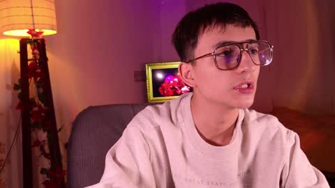 Snapshot of mr_evan1 chatting on 12.30.24 Mr Evans online show from 12.30.24