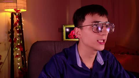 Snapshot of mr_evan1 chatting on 12.31.24 Mr Evans online show from 12.31.24