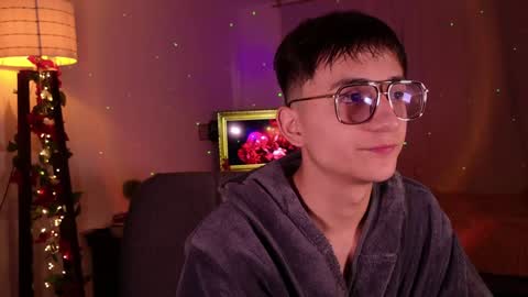 Snapshot of mr_evan1 chatting on 01.10.25 Mr Evans online show from 01.10.25