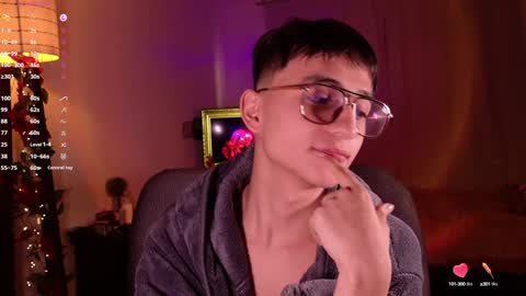 Snapshot of mr_evan1 chatting on 01.10.25 Mr Evans online show from 01.10.25