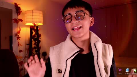 Snapshot of mr_evan1 chatting on 02.04.25 Mr Evans online show from 02.04.25