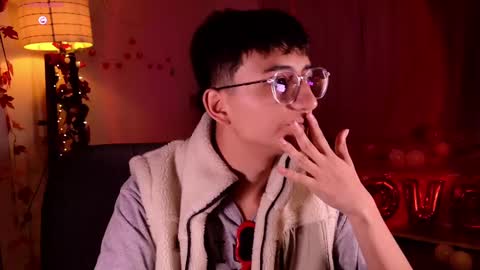 Snapshot of mr_evan1 chatting on 02.10.25 Mr Evans online show from 02.10.25