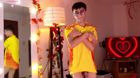 Snapshot of mr_evan1 chatting on 02.13.25 Mr Evans online show from 02.13.25