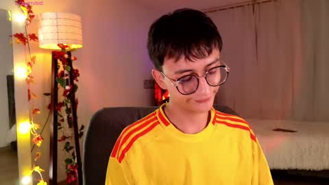 Snapshot of mr_evan1 chatting on 02.20.25 Mr Evans online show from 02.20.25