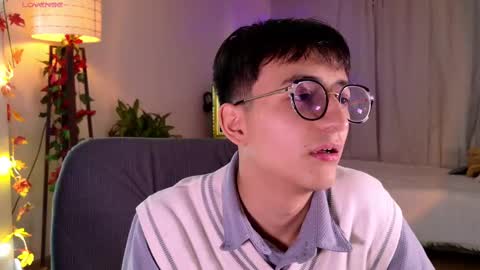 Snapshot of mr_evan1 chatting on 03.10.25 Mr Evans online show from 03.10.25