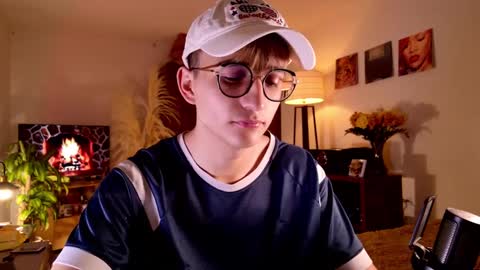 Snapshot of mr_evan1 chatting on 09.13.25 Mr Evans online show from 09.13.25