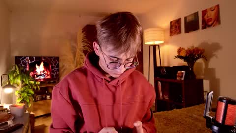 Snapshot of mr_evan1 chatting on 09.14.25 Mr Evans online show from 09.14.25